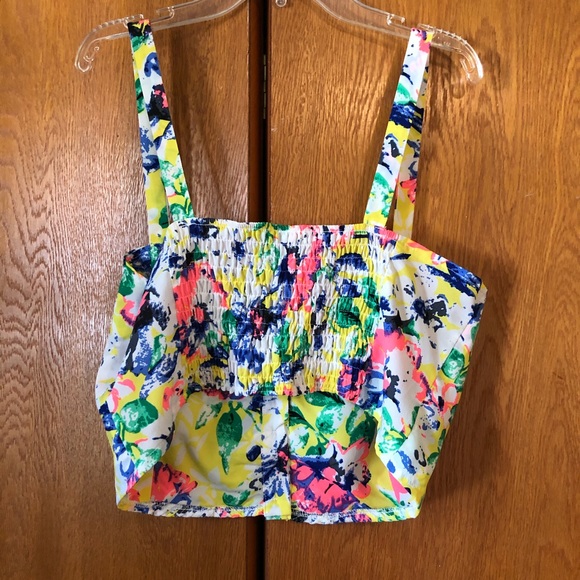 Crop top - Picture 2 of 3